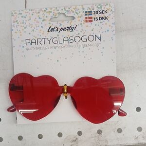 Heart-Shaped Red Party Glasses